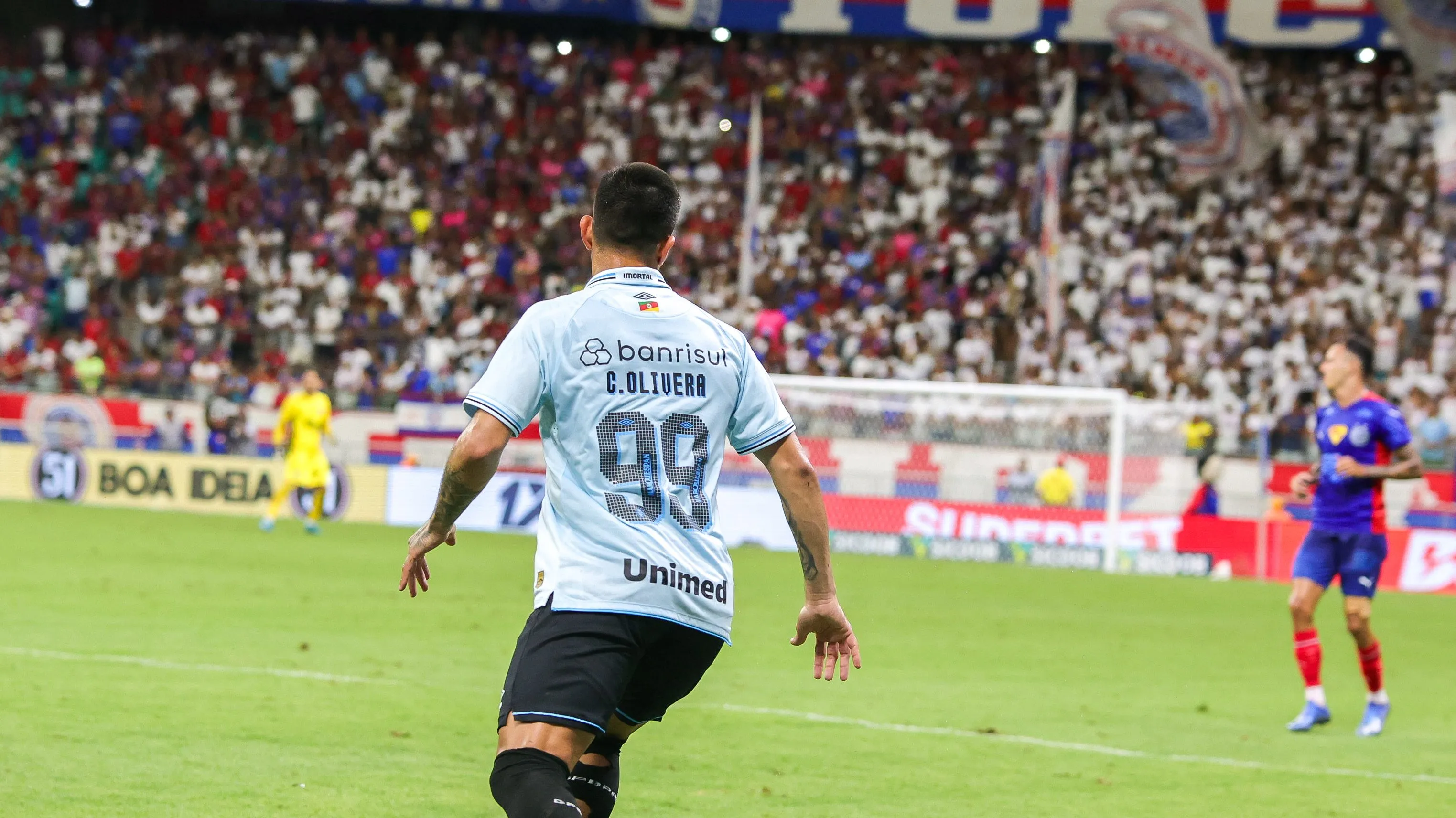 Foto: Marcio Jose/AGIF – Cristian Olivera foi emprestado ao Bahia até o fim do ano.