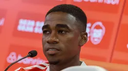 Félix Torres em apresentação de entrevista coletiva no Estádio Beira-rio (Foto: Ricardo Duarte/Internacional)