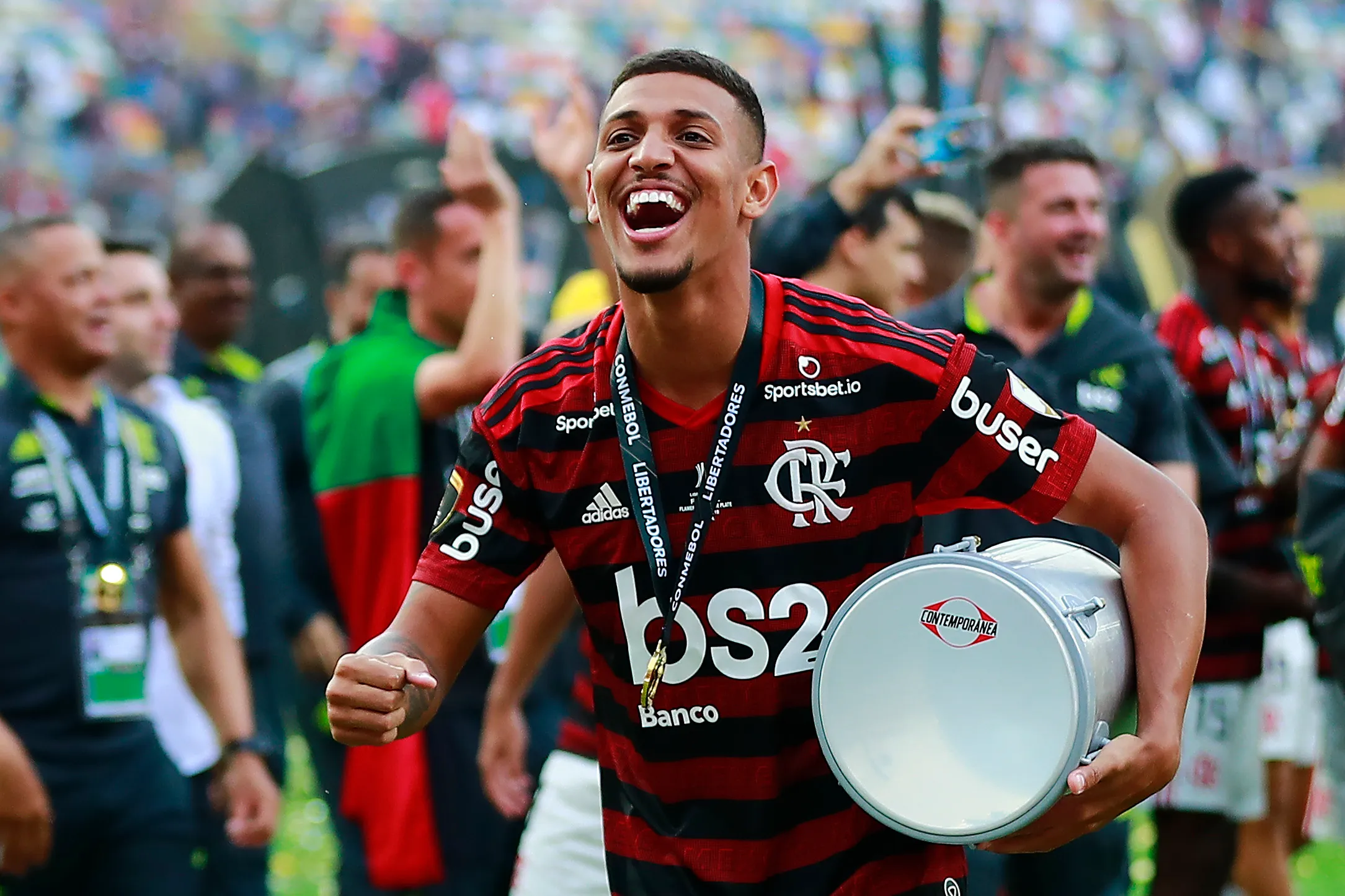 Revelado no Flamengo, Vini Souza fez parte do grupo campeão da Libertadores de 2019 sob o comando de Jorge Jesus – Foto: Daniel Apuy/Getty Images
