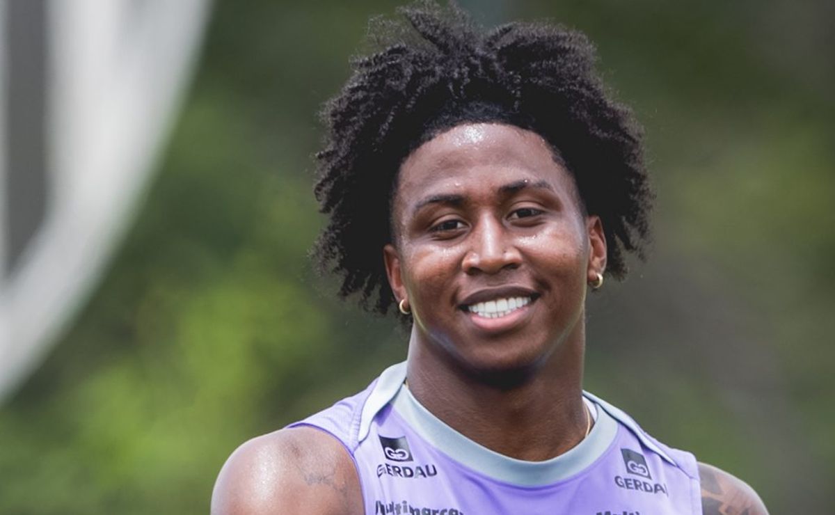 Preciado exalta torcida do Atlético-MG e revela conversa com Alan Franco sobre a Massa Atleticana