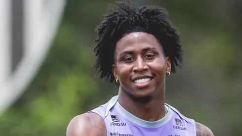 Preciado exalta torcida do Atlético-MG e destaca ansiedade de estrear