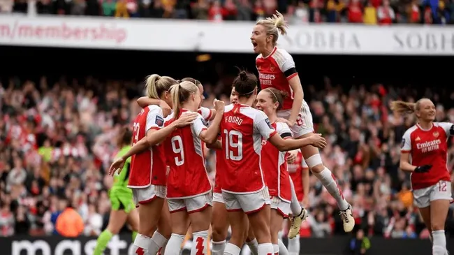 Jogadoras do Arsenal comemorando. Foto: Divulgação/Arsenal