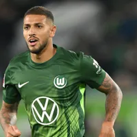 Corinthians tem concorrência do Palmeiras por Vinícius Souza