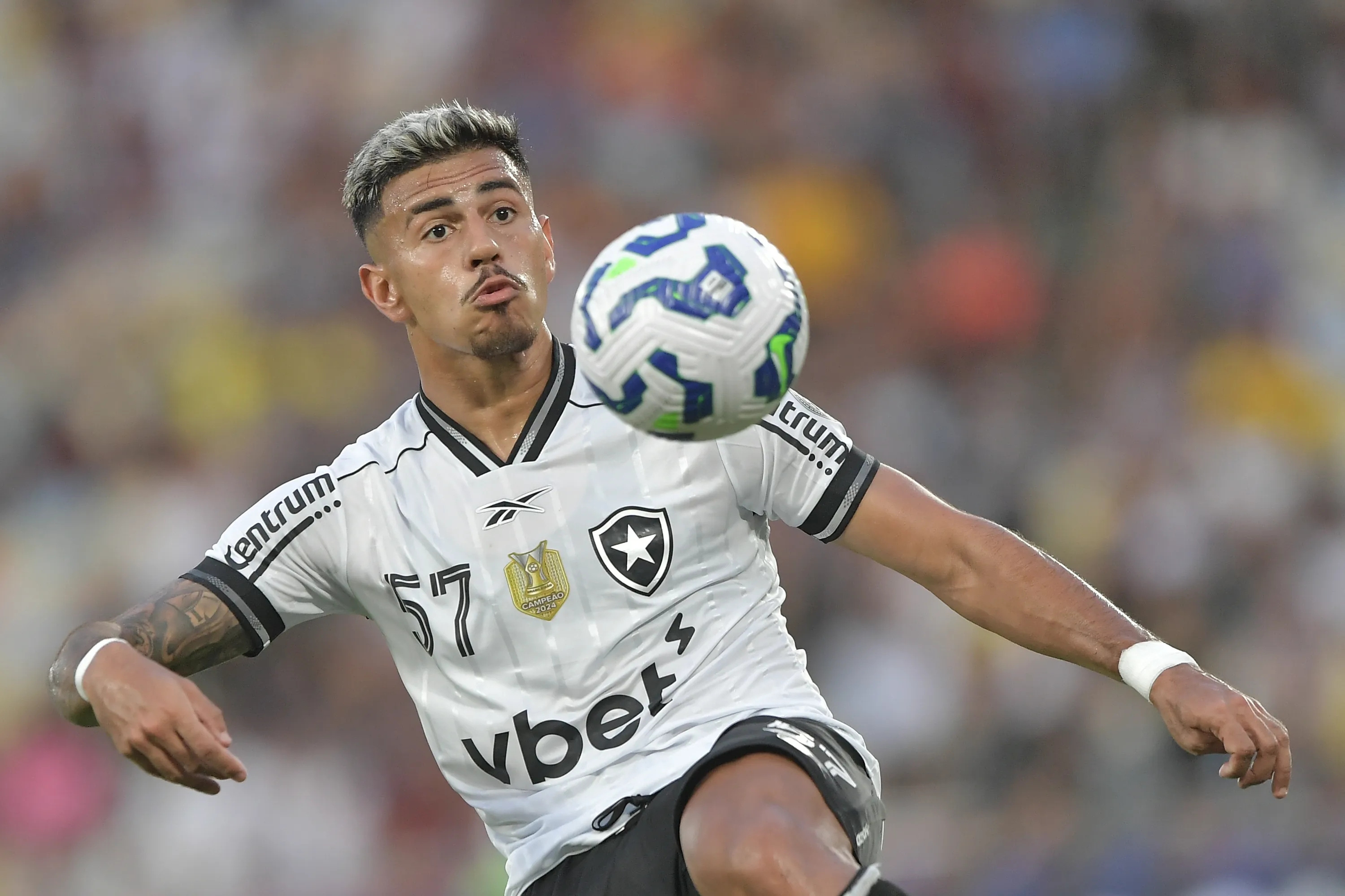 David Ricardo deixa o Botafogo após uma temporada. Foto: Thiago Ribeiro/AGIF