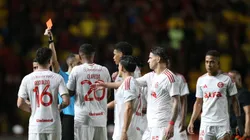 Jogadores do Internacional em partida do Brasileirão