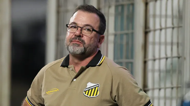 Enderson Moreira, técnico do Novorizontino