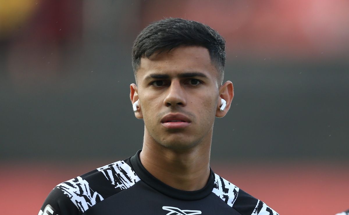 Bastidores do negócio entre Botafogo e Dínamo-RUS por David Ricardo são expostos e contrato tem ‘pegadinha’