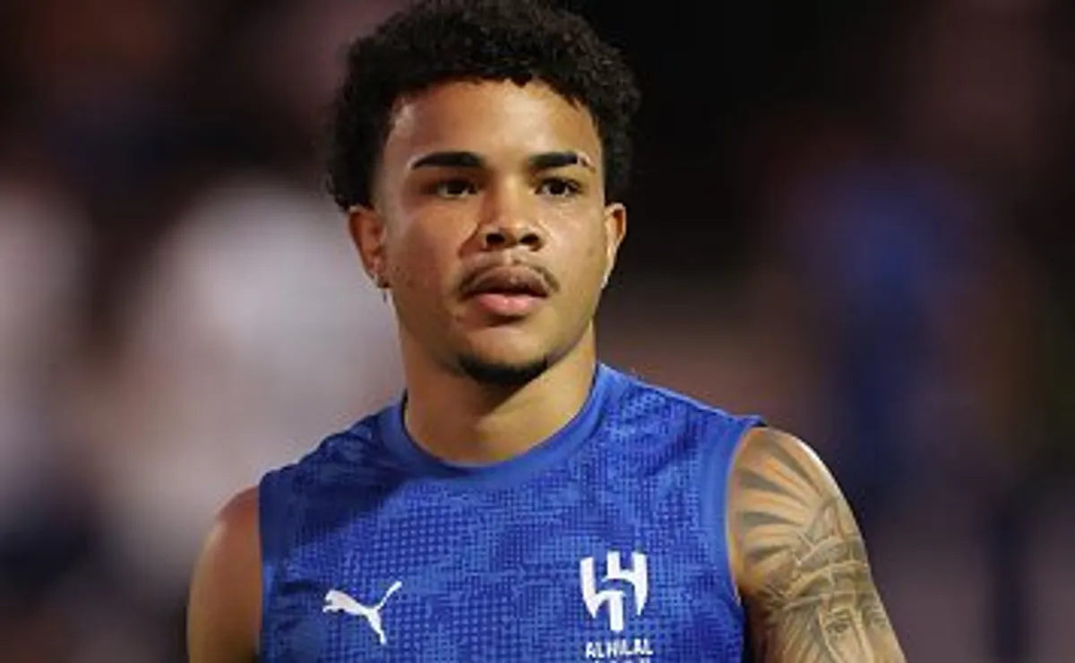 Corinthians reage ao mercado e mira reforços: volante e atacante ganham destaque, além de Alisson e Kaio César