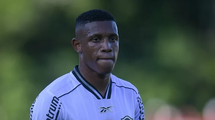 Danilo meio-campista do Botafogo é aprovado pela torcida flamenguista