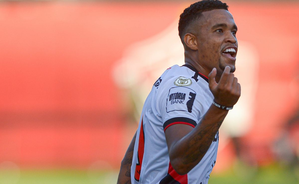 Internacional não desiste de Alerrandro, mantém conversas e busca acerto com o atacante