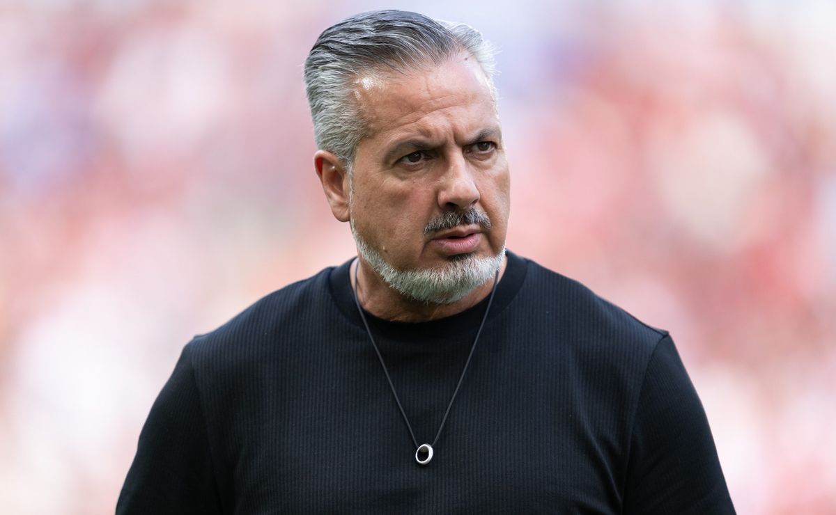 José Boto barra reforço no Flamengo, e Vasco fecha contratação de Brenner