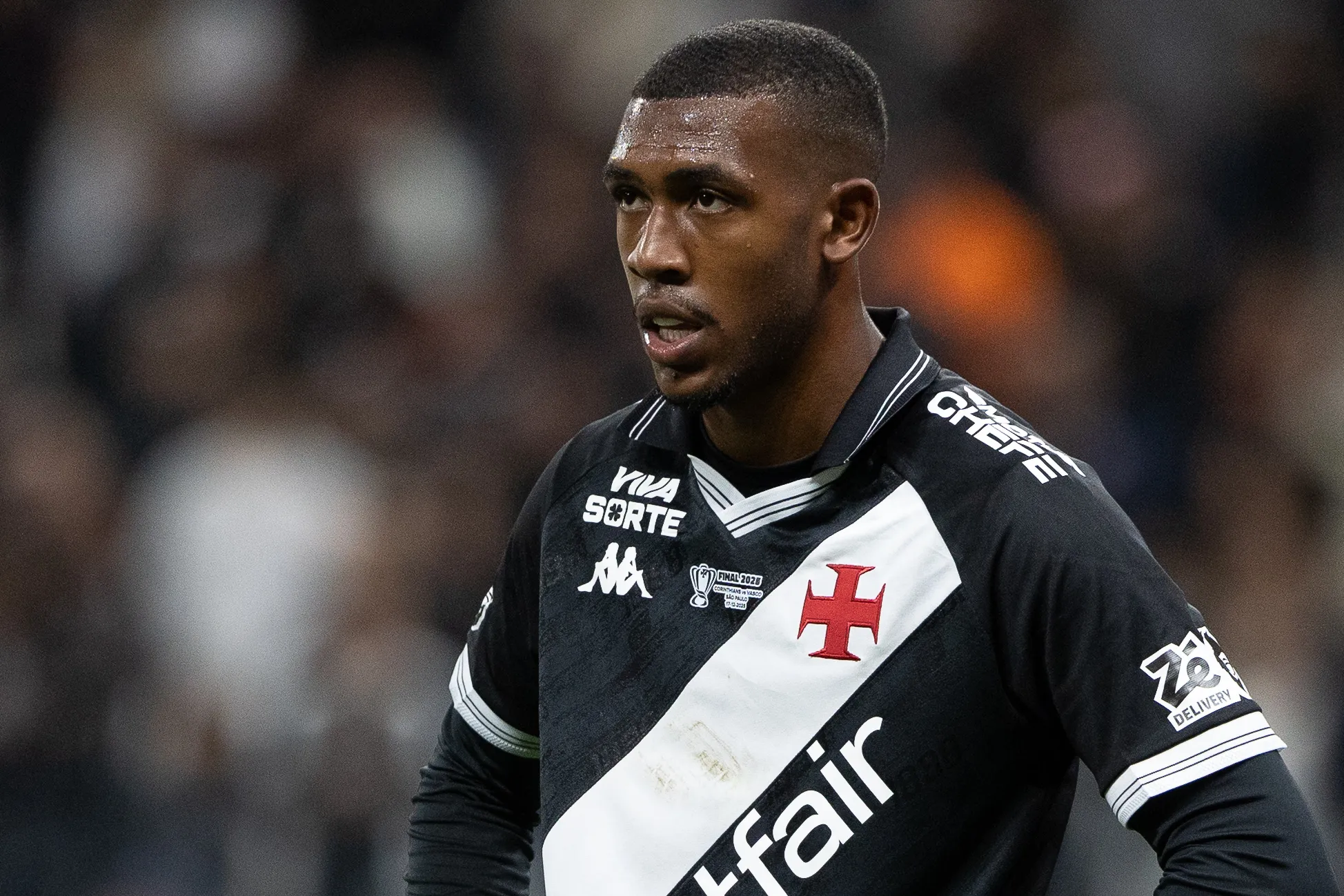 SP – SAO PAULO – 17/12/2025 – COPA DO BRASIL 2025, CORINTHIANS X VASCO -Rayan jogador do Vasco lamenta durante partida contra o Corinthians no estadio Arena Corinthians pelo campeonato Copa Do Brasil 2025. Foto: Joisel Amaral/AGIF