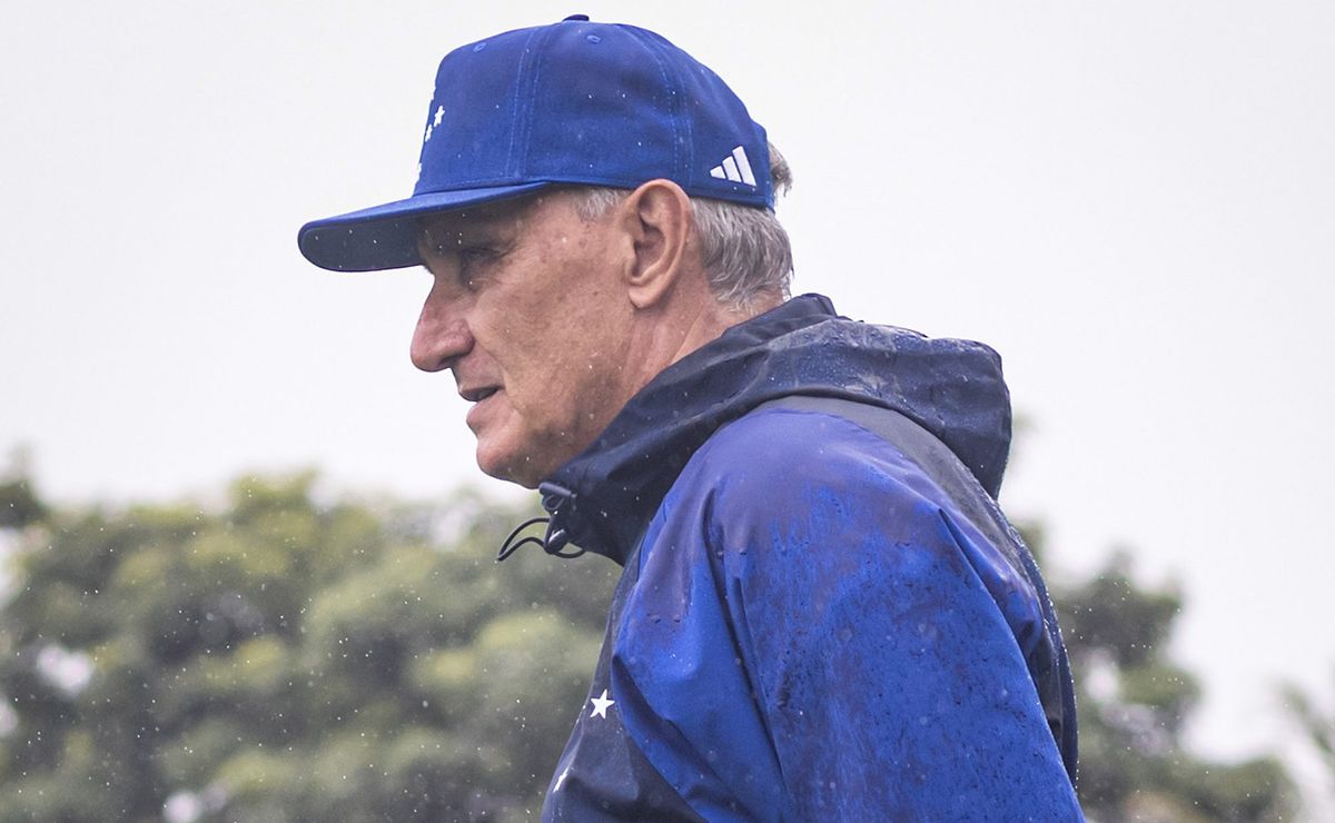 Tite faz escolha no Cruzeiro e Ryan Guilherme ganha espaço no início da temporada