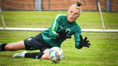 Goleira Renata. Foto: Divulgação/Juventude
