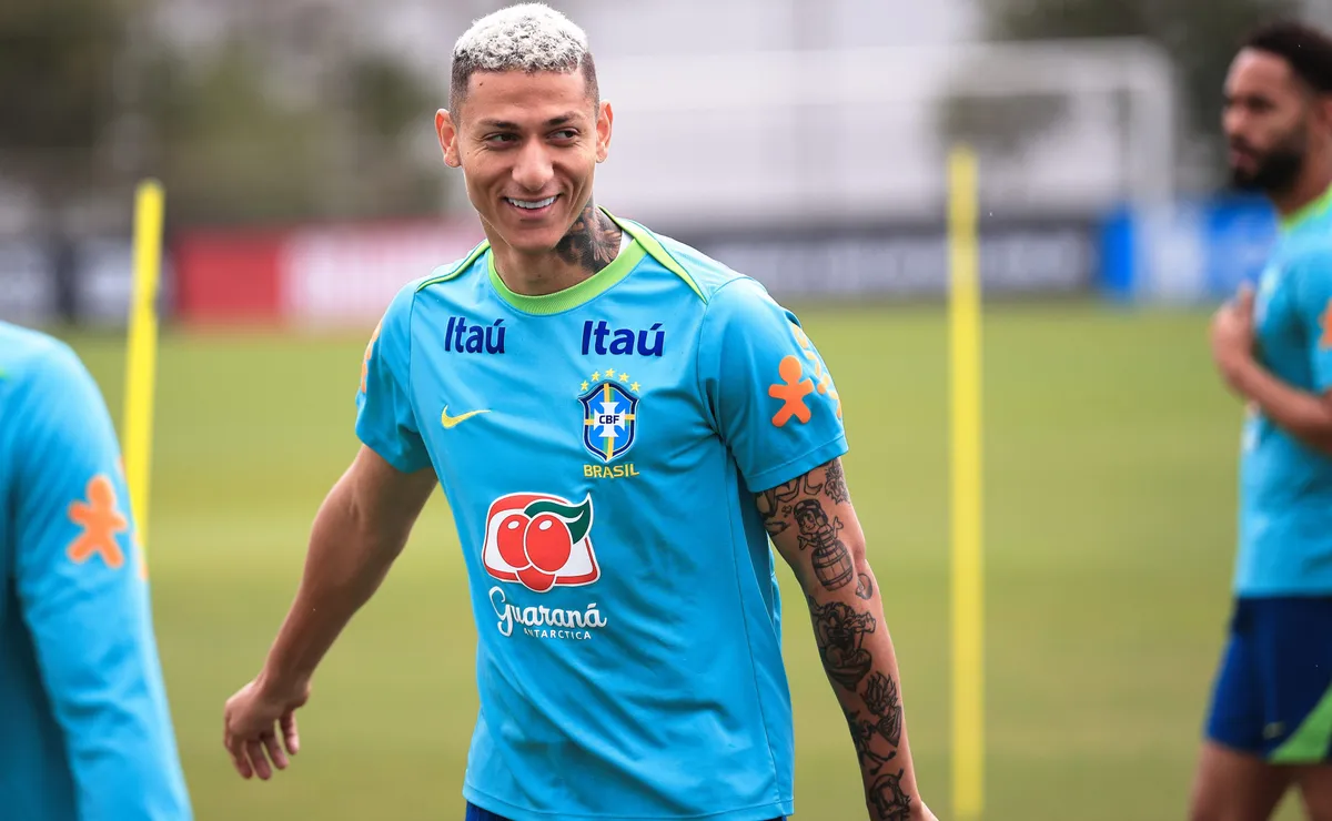 Artilheiro de seleção no Mengão? Richarlison encaminha saída de time da Europa e Flamengo pode prepara uma proposta!