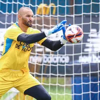 Weverton é relacionado e pode estrear pelo Grêmio no Gauchão