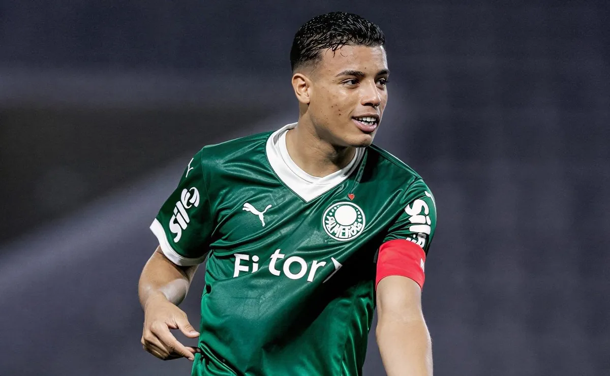 Palmeiras faz proposta oficial e aceita liberar zagueiro Robson por R$ 25 milhões a clubes da Europa