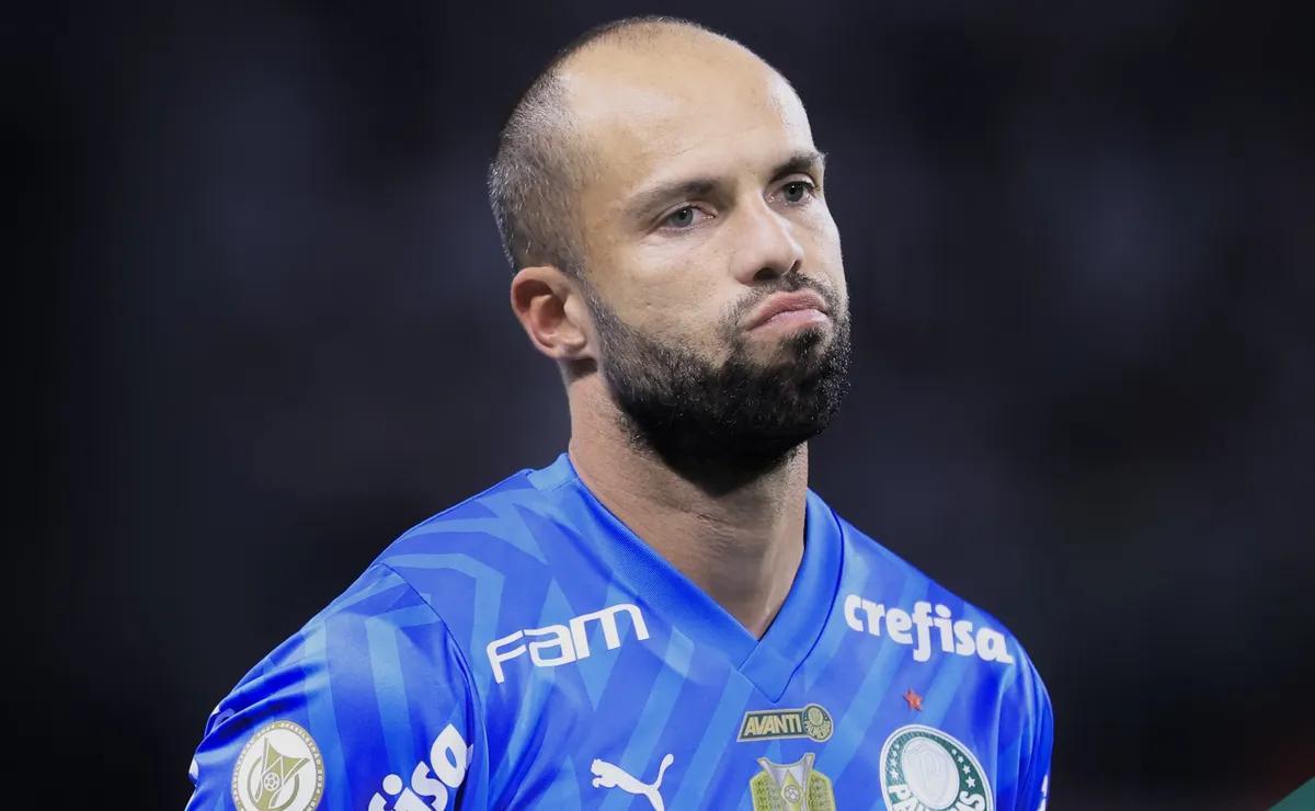 Marcelo Lomba é 30% inferior a Carlos Miguel: gols sofridos colocam Palmeiras em alerta