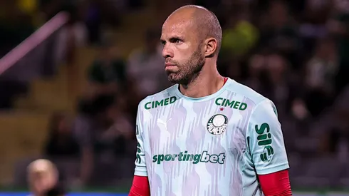 Marcelo Lomba sofreu quatro gols em sua volta ao time titular