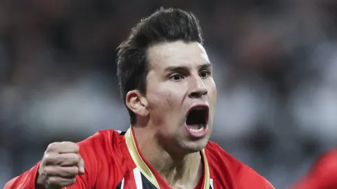 Gonzalo Tapia, atacante do São Paulo em partida pelo campeonato brasileiro (Foto: Alexandre Schneider/Getty Images)