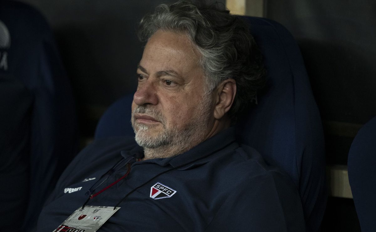 Casares cai fora, renuncia antes da assembleia e São Paulo muda comando político