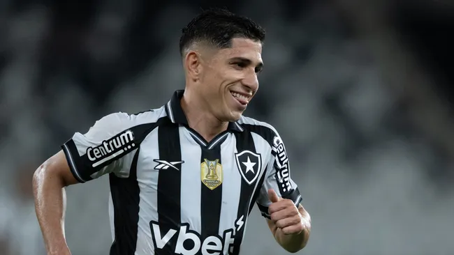 Savarino foi excluído de jogo do Botafogo esta noite para fechar com Fluminense