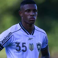 Flamengo avalia Danilo do Botafogo em meio à crise alvinegra