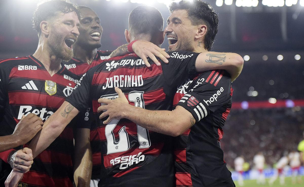 Vasco ganha trunfo de última hora, e Flamengo decide poupar Jorginho no clássico do Carioca
