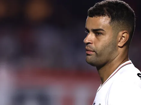 Corinthians avança por Alisson, mas só aceita pagar por empréstimo em 2027