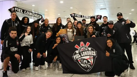 Elenco feminino do Corinthians em Londres