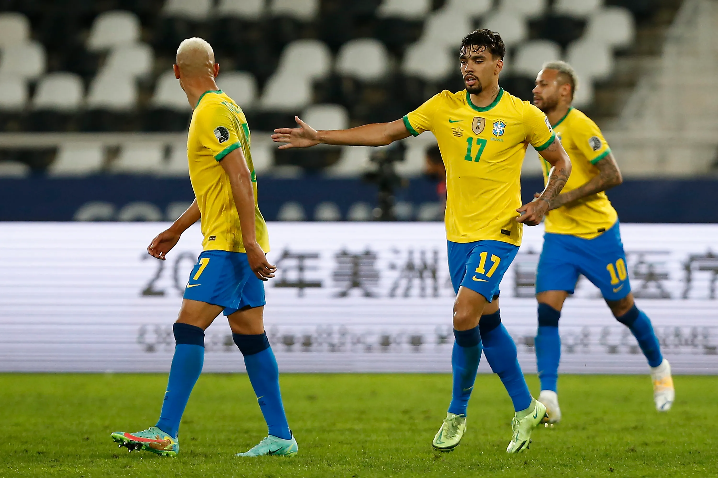 Lucas Paquetá e Richarlison atuando pela Seleção Brasileira. (Photo by Wagner Meier/Getty Images)