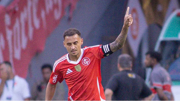 Alan Patrick jogador do Internacional comemora seu gol durante partida contra o [EQUIPE 2] no estadio Beira-Rio pelo campeonato Gaucho 2026. Foto: Maxi Franzoi/AGIF