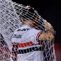Calleri vai ao desespero com chance 'sem goleiro' em revés do SPFC