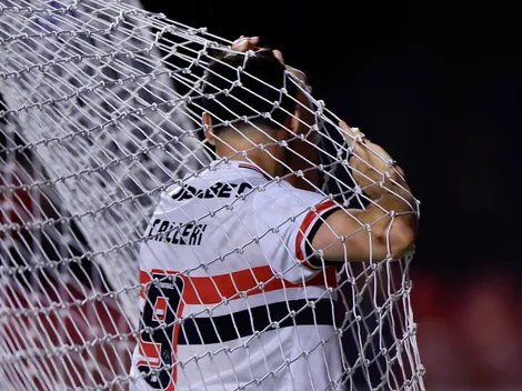 Calleri vai ao desespero com chance 'sem goleiro' em revés do SPFC
