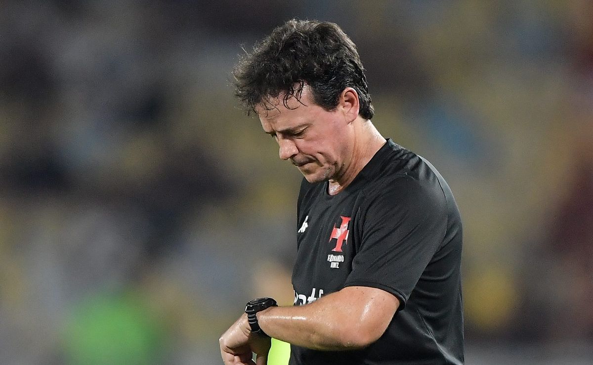 Clássico dos Milhões começa com 8 minutos de atraso por conta do grande volume de fumaça das arquibancadas