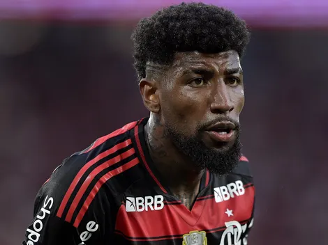 Emerson Royal é elogiado pela torcida do Flamengo durante clássico