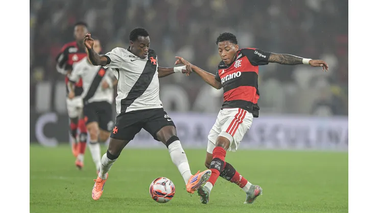Flamengo e Vasco se enfrentaram pelo Campeonato Carioca. Foto: Thiago Ribeiro/AGIF