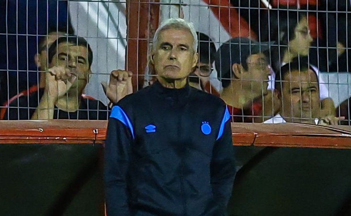 Luís Castro aposta em controle e paciência, e Grêmio constrói vitória sobre o Guarany