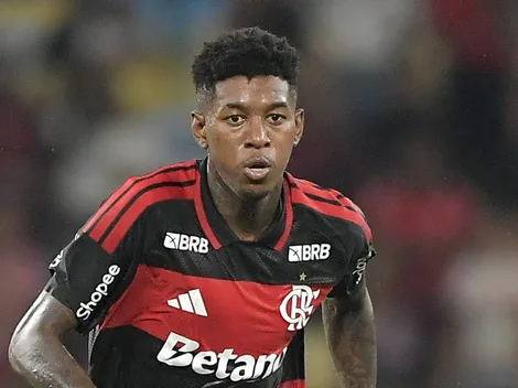 Vitão celebra estreia no Flamengo e comemora vitória contra o Vasco