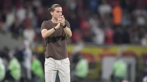 Filipe Luis, técnico do Flamengo em jogo no Maracanã.
