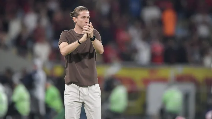 Filipe Luis, técnico do Flamengo em jogo no Maracanã.