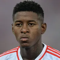 Vitão tem estreia aprovada pela Nação em amasso do Flamengo