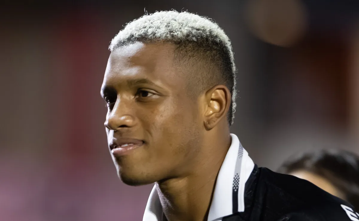 Danilo entra no radar do Flamengo e negociação promete ser complexa