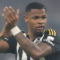 Atlético-MG e Corinthians negociam empréstimo de Júnior Santos