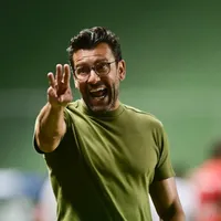 Alberto Valentim elogia arbitragem após América-MG x Atlético-MG