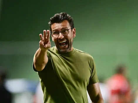 Alberto Valentim elogia arbitragem após América-MG x Atlético-MG