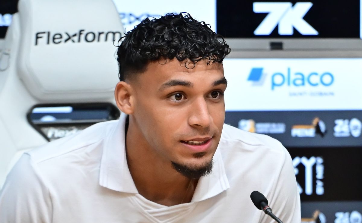 Victor Hugo já impressiona no Atlético-MG imediatamente após deixar o Santos para o clube mineiro