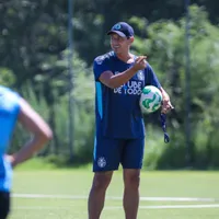 Cyro Leães comenta sobre preparação do Grêmio para a temporada
