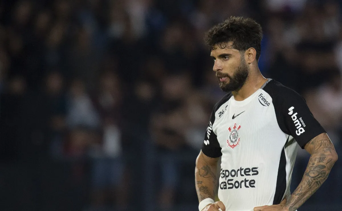 Contra o Santos, Yuri Alberto busca transformar o clássico em sua maior vítima