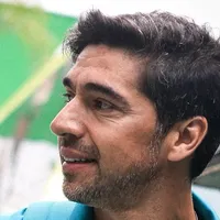 Palmeiras chega menos pressionado que o São Paulo para o clássico